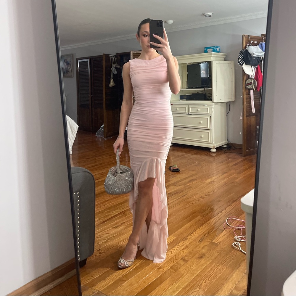 Elegant Pink Sleeveless Dress